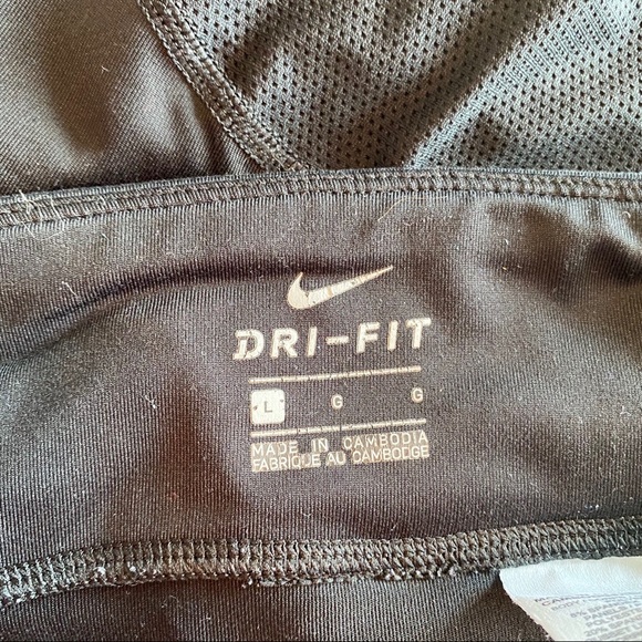 Nike Cropped Leggings - Picture 7 of 9